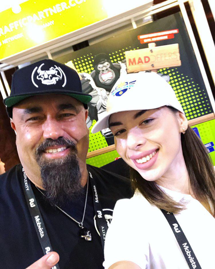 Affbankofficial's tweet image. Today is the 2nd Day of Affiliate World Asia 2018🤩 And Affbank meet its partners and friends there😎 Here are TrafficPartner.com, @ZorkaMobi , @propellerads 💕

#affbank #awsia #awasia2018 #affiliateworldconferencesasia #awa #partners