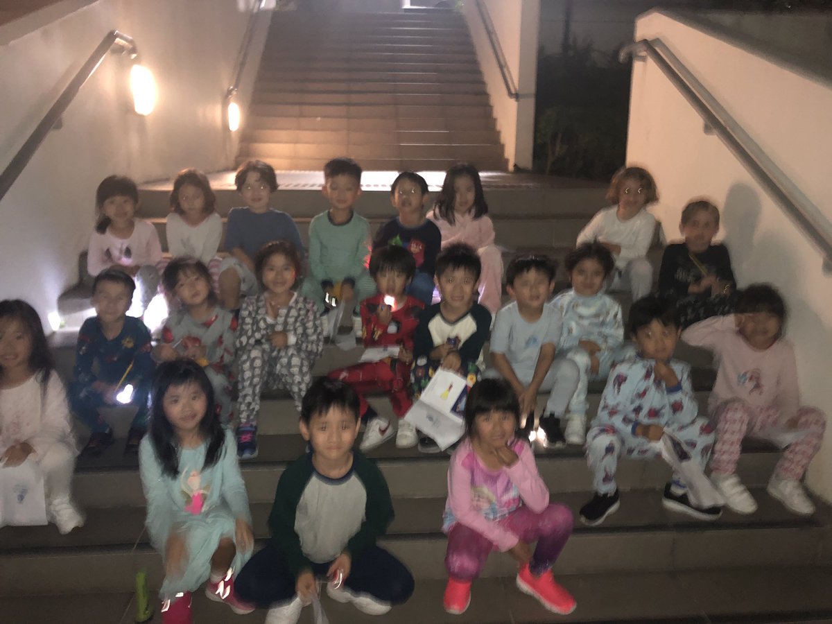 HarrowHKLS's tweet photo. Year 1 on their torch walk this evening #HarrowHKYear1 #Sleepover #Torchwalk 💤 🔦 https://t.co/FqK4boN1EJ