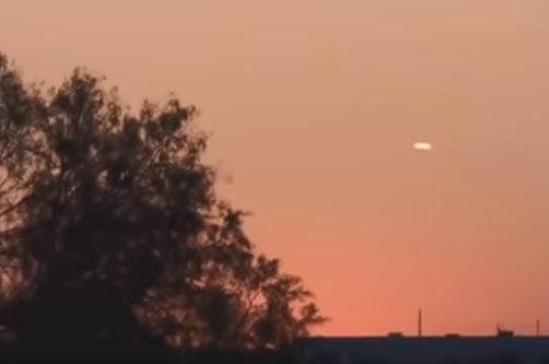 UFO sighting in Texas? Keller resident records mysterious 'cigar-shaped' object in the sky #ufo #Noghostsorg buff.ly/2QdGqmU