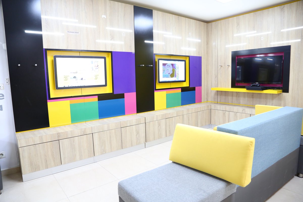 MTNCotedIvoire's tweet photo. Pour vous une agence plus digitale. Avec des conseillers clients #ToujoursPretsPourVous #MTNSupport #MTNSAV #BrighterLives https://t.co/8I0aPZYxmJ