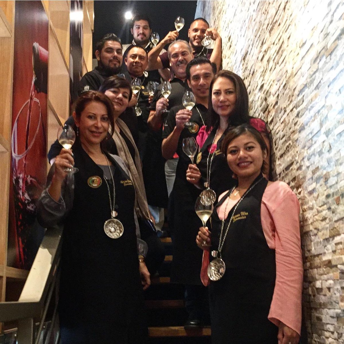 ASM_Peninsula's tweet photo. Felicidades a nuestra nueva generación de #sommeliers de la #ASMCancun 2018 
Mucho éxito a los nuevos profesionales del sector! #Cancun https://t.co/zOxkmoQMNZ