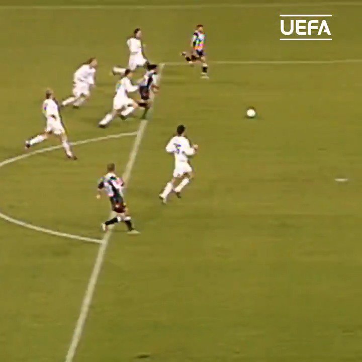 βͺ 1995 winner Edgar Davids π
#UCL #ThrowbackThursday
