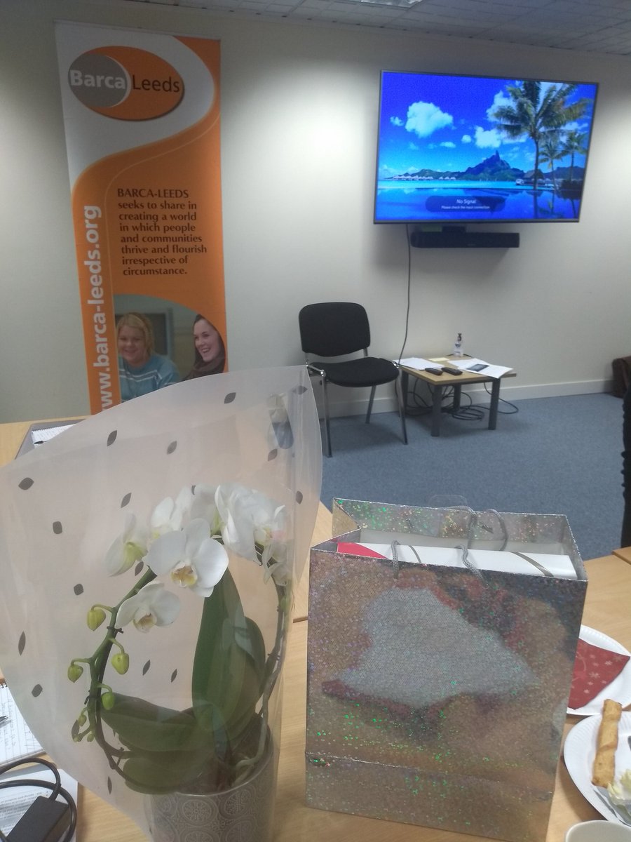 SophieMichelena's tweet photo. Just got a really amazing set of presents & a sweet THANK YOU card for #volunteering on the board of an amazing @localitynews member... Been great #volunteering for one of my #localcommunityorganisations. Keep up the professional, caring work and many happy returns @BARCALeeds! https://t.co/ZZfq2mYEDv