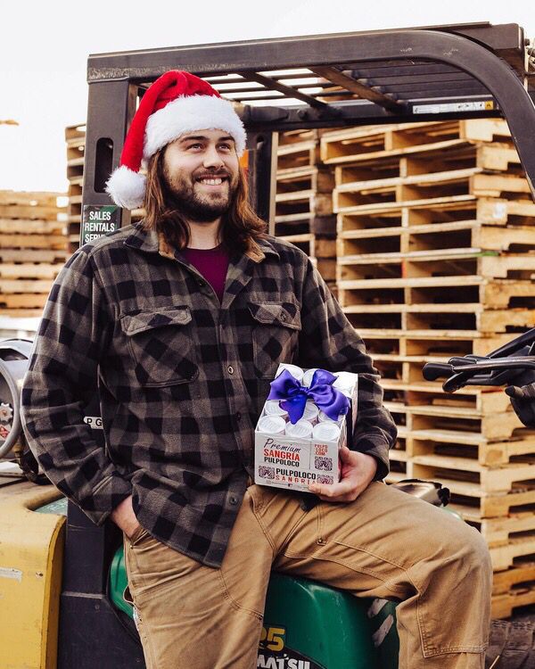 Put it on your list 🎅🎁
Order by December 17th and get free ground shipping! 
Visit copadivino.com to shop #pulpolocosangria 
#ecofriendly #sangria #wine #spain