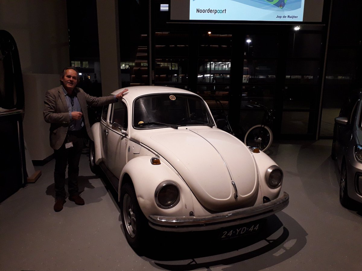 CiskadeGroot's tweet photo. En nu bij @NP_AUTenLOG in actie tijdens de decanen en mentorendag vo #vantechnieknaartechnologie @Noorderpoort https://t.co/Ic9BZ2rPap