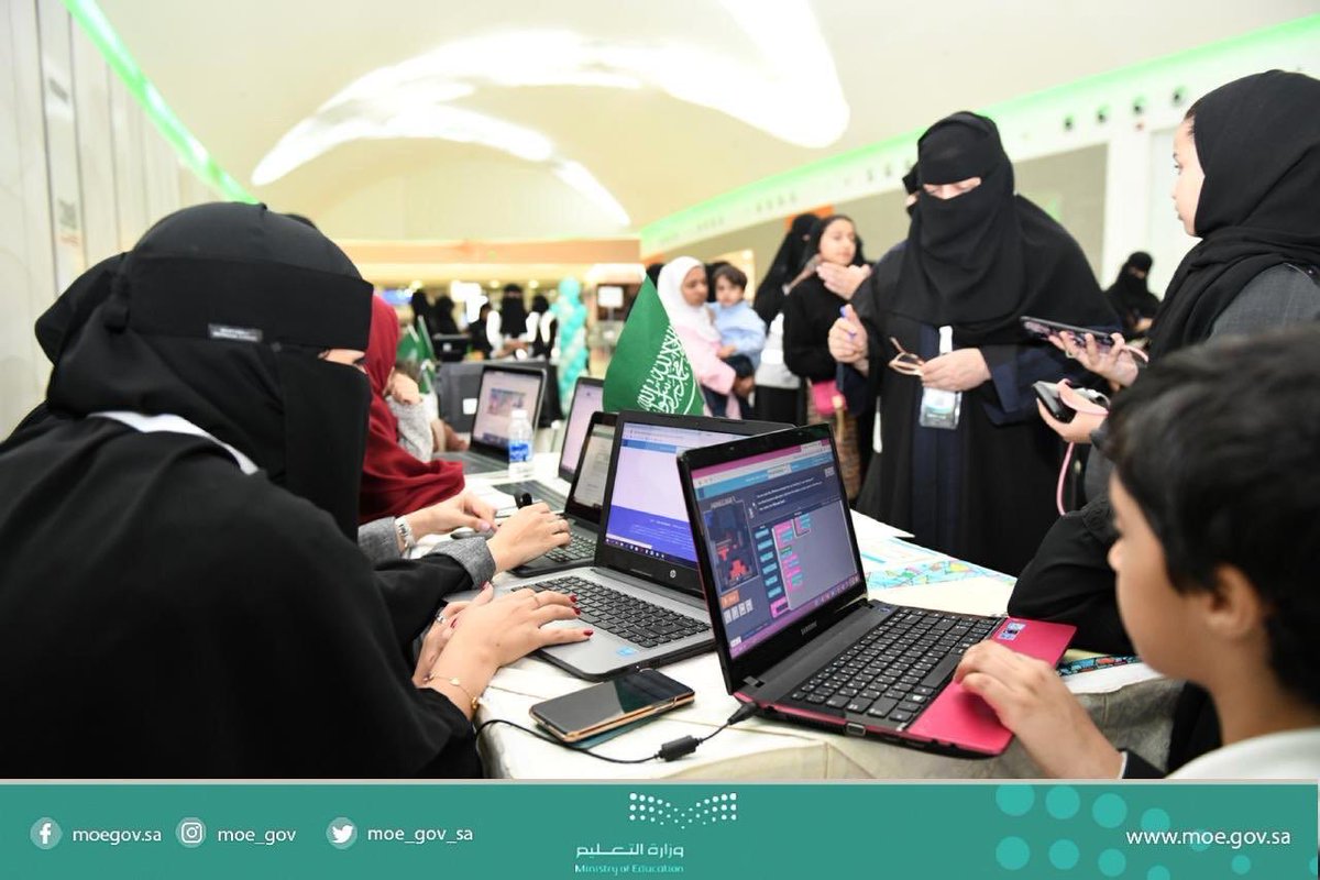 moe_gov_sa's tweet photo. #ساعة_برمجة_السعودية ..
المعلمون والمعلمات وطلابهم وطالباتهم ينافسون العالم نحو التحول الرقمي وتحقيق #رؤية_السعودية_2030 بالشراكة مع مايكروسوفت السعودية ..
شاهد وشارك معهم عبر هذا الرابط .
https://t.co/gfTQdqDRBG https://t.co/LOtmtjp1qj