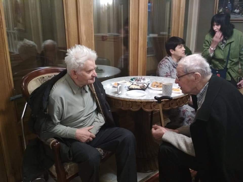 Chess__News's tweet photo. ЦДШ, сегодня. #шахматы Турнир памяти Веры Тихомировой. Мария Манакова, Галина Львовна Дворкович, Валентина Гунина, Борис Спасский, Юрий Авербах, другие.
Фотографии Александра Щетинина. https://t.co/QTQ6ycDWB4