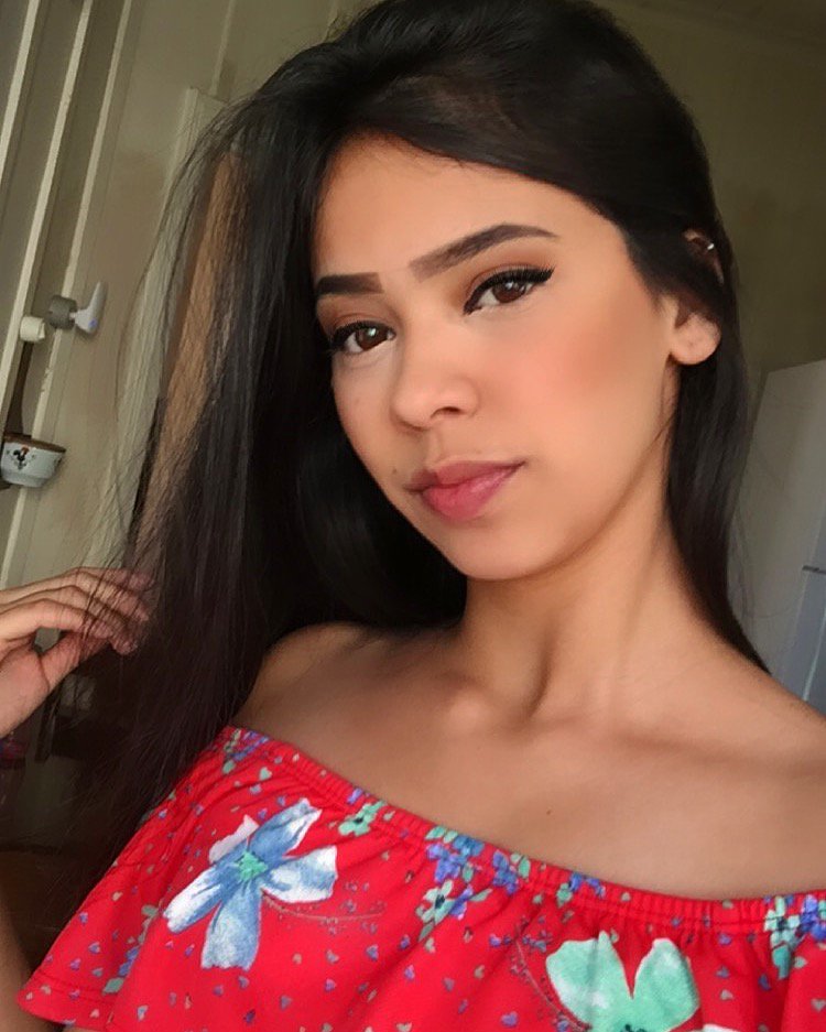 Freitasloriane's tweet image. Que ser minha namorada, de rolê pela cidade