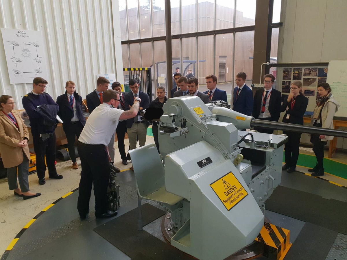 HMS_Collingwood's tweet image. We welcomed Potential Officer Cadets to Collingwood to see #EngineeringInAction with #phalanx, #ASCG, chats and more to see what being an #Officer in the @RoyalNavy is all about. @RNJobsUK

#pay, #pension, #sport #AT #friendship #respect #Career #promotion #notJustAJob