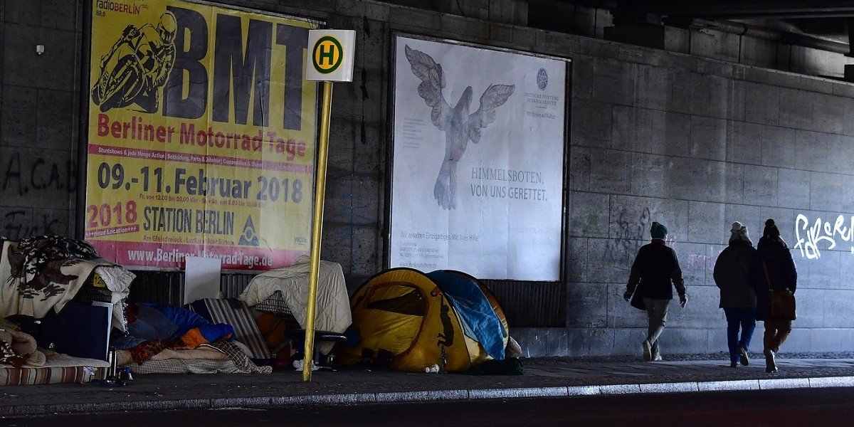 À Berlin, des clubs vont héberger les sans-abri durant l'hiver 

👉 on.traxmag.com/Lh-T
