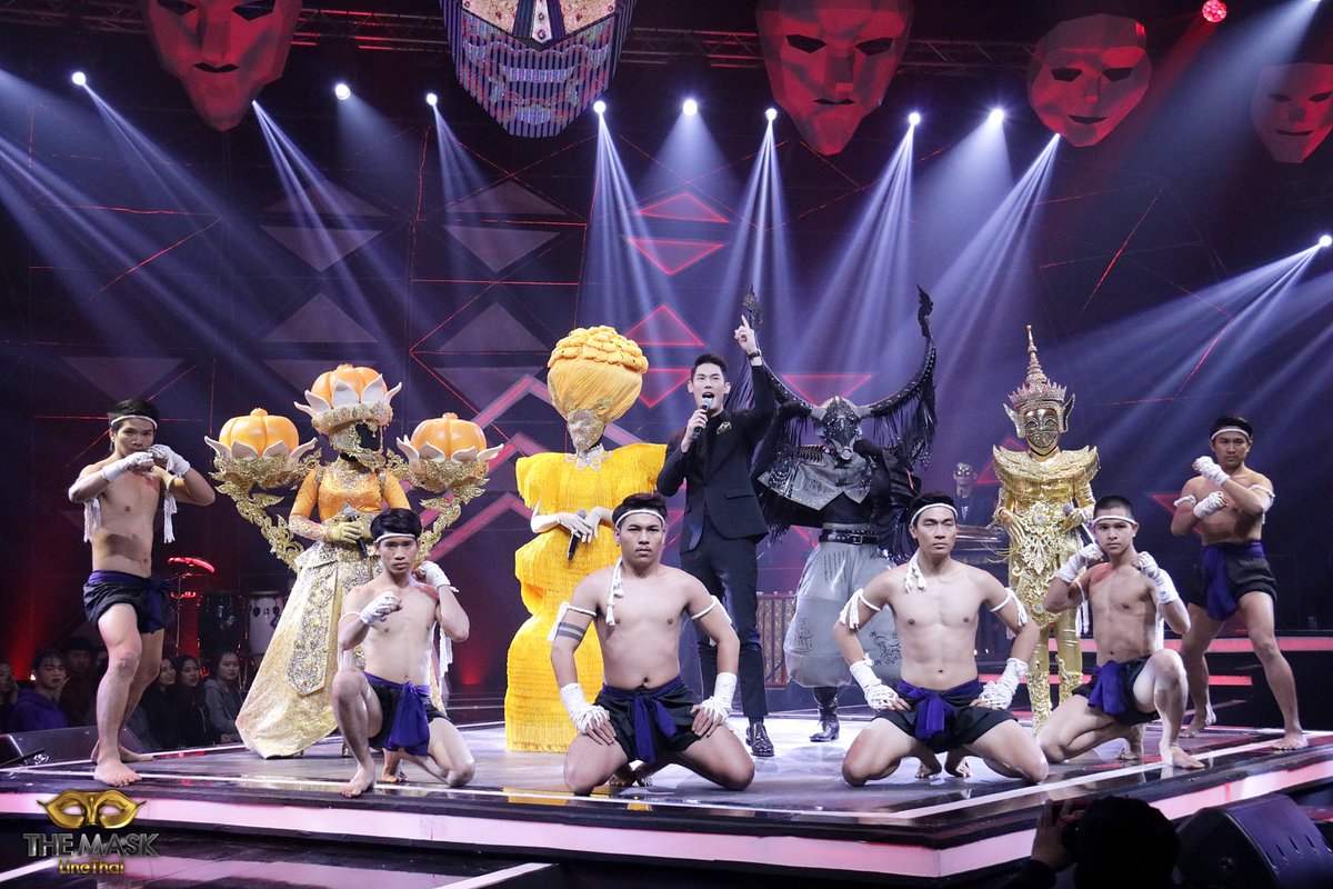 mask_singer's tweet photo. เปิดรอบ Semi Final กับ 4 หน้ากากกรุ๊ปไม้โท ในบรรยากาศขึงขัง จากโชว์ศิลปะการป้องกันต้องมวยไชยา บอกเลยว่ากรุ๊ปนี้เดือดมาก!

#TheMaskLineThai 
#SemiFinal #กรุ๊ปไม้โท https://t.co/XpwVtjlg1a