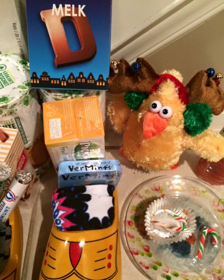 DanielleDGTV's tweet photo. Vrolijk Kerstfeest to all my dutchies today! #DutchChristmas Always thinking of my fave - my pops! Fitting this lands on a Thursday.. he was the coolest 😎💪 #tbt Not all #Christmas pics but some of my faves..🙏❤️😇 https://t.co/8WOxUG9P7d