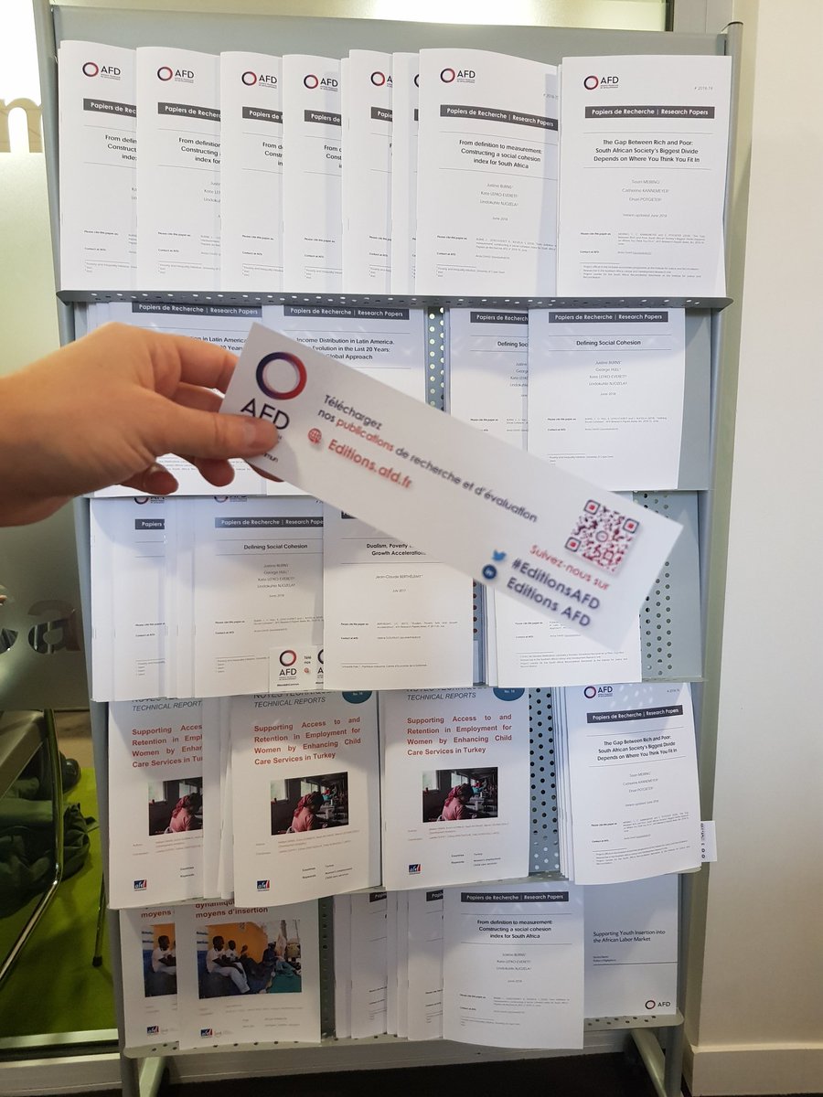 ElodieMartinez_'s tweet photo. A la #ConfInégalités, on trouve aussi d'excellentes #publications de #recherche sur le #développement avec les #EditionsAFD et la revue #AfriqueContemporaine https://t.co/AffZEGVHFZ