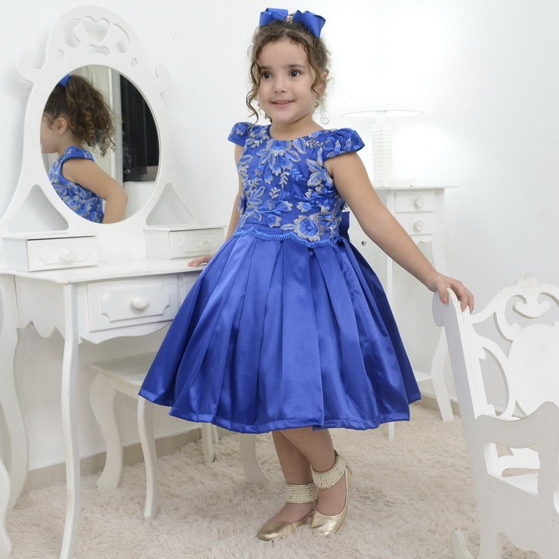 moderna_meninas's tweet photo. Vestido festa infantil azul com tule francês com bordado floral
#maedemenina #modernameninas #meninamoderna #modainfantil #kidsfashion #corujando #lojainfantil #vestidoinfantil #vestidotematico #vestidostematicos #kids #criança #festainfantil #aniversario https://t.co/KIhS9DM8gi