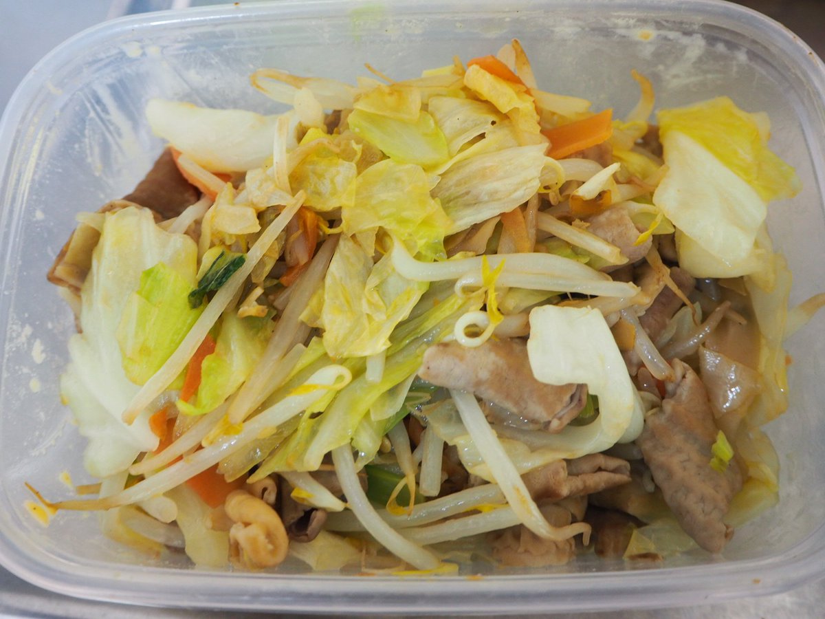 達 Auf Twitter 作り置き料理2枚目 ホルモンとメンマの野菜炒め 白菜ふりかけ和え もやしとにらの野菜ナムル 牛すじの煮込み 料理初心者 男の料理 一人暮らし 作り置き料理 上手さは保証しない
