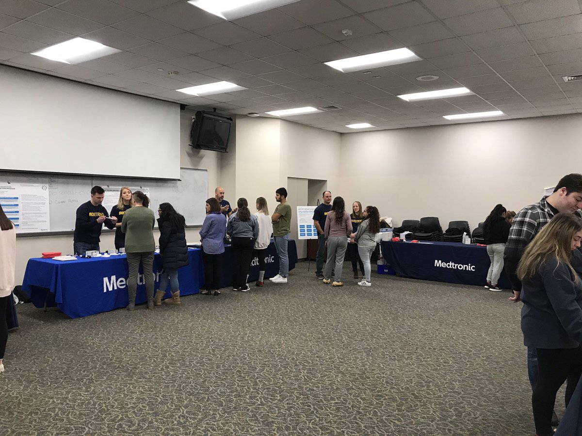 EHHSPrincipal's tweet photo. EHHS students in our Medical Careers and Engineering programs EXPLORING with @Medtronic engineers and developers! Thank you for exposing our students to your work! #EHPSStartWithWhy #EHHSExplores #WeAreEHPS https://t.co/nNNmuD7lqa