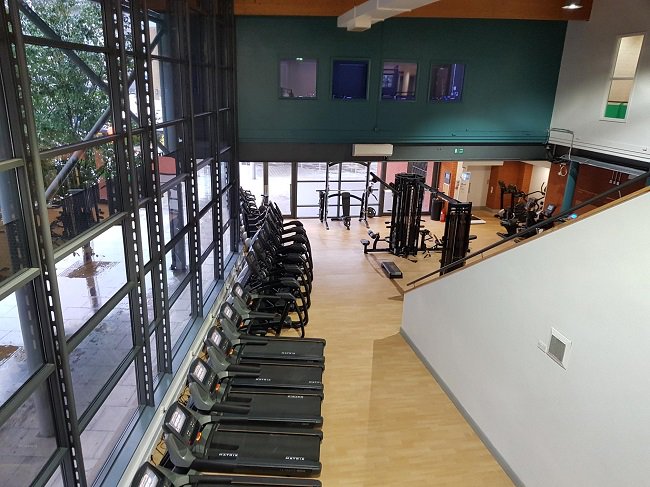 seven_arch's tweet photo. Refurbished facilities @SugdenSports proving popular since completion and helping to keep @ManMetUni @OfficialUoM students and local Manchester residents active before the #ChristmasFeastSeason hits. Images courtesy of contractor @City_Build https://t.co/jtTOafkGJP