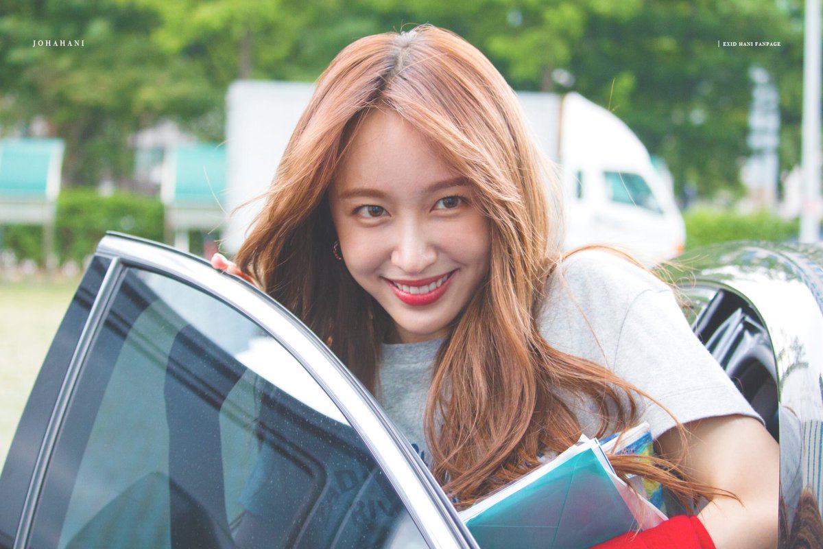 민서 A Twitter ハニちゃんまじ好感度アイドル 可愛いのにあざとさないし 男性人気でもあり女性から憧れられる存在 可愛くて愛嬌もあってそして ユーモアもある ファンへの感謝の気持ちは誰よりも持ってると思う 後輩には優しくて 好きしかでてこない