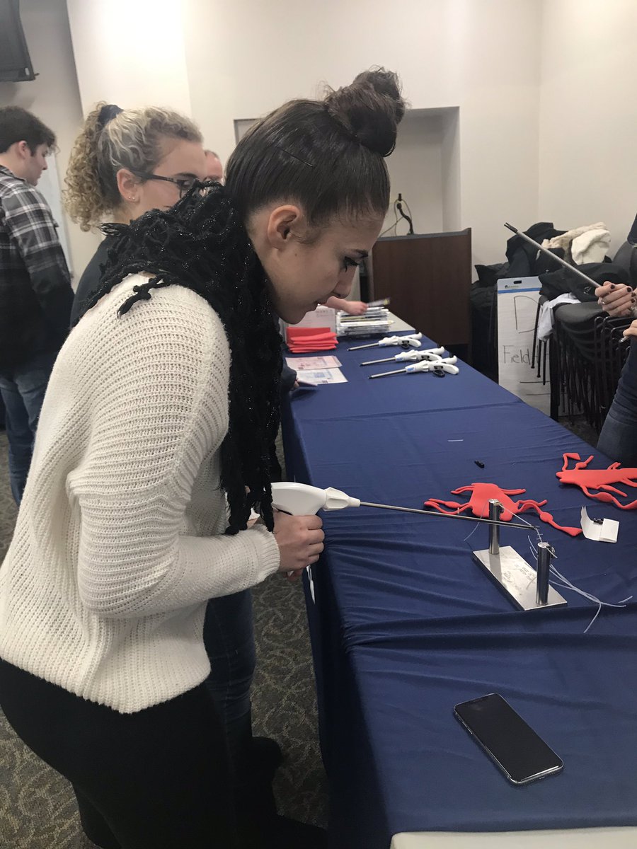 MPompanoScience's tweet photo. Thank you @Medtronic for sharing what you do with our Medical Careers and Engineering students today. What a great opportunity! #EHHSExplores #EHPSStartsWithWhy #WeAreEHPS https://t.co/oFLnpqNK49