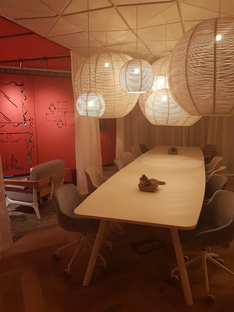 YarwoodLeather's tweet image. We&apos;ve been admiring this workplace design &apos;New Analogue&apos; by @gensler_design at #MixDesignCollective