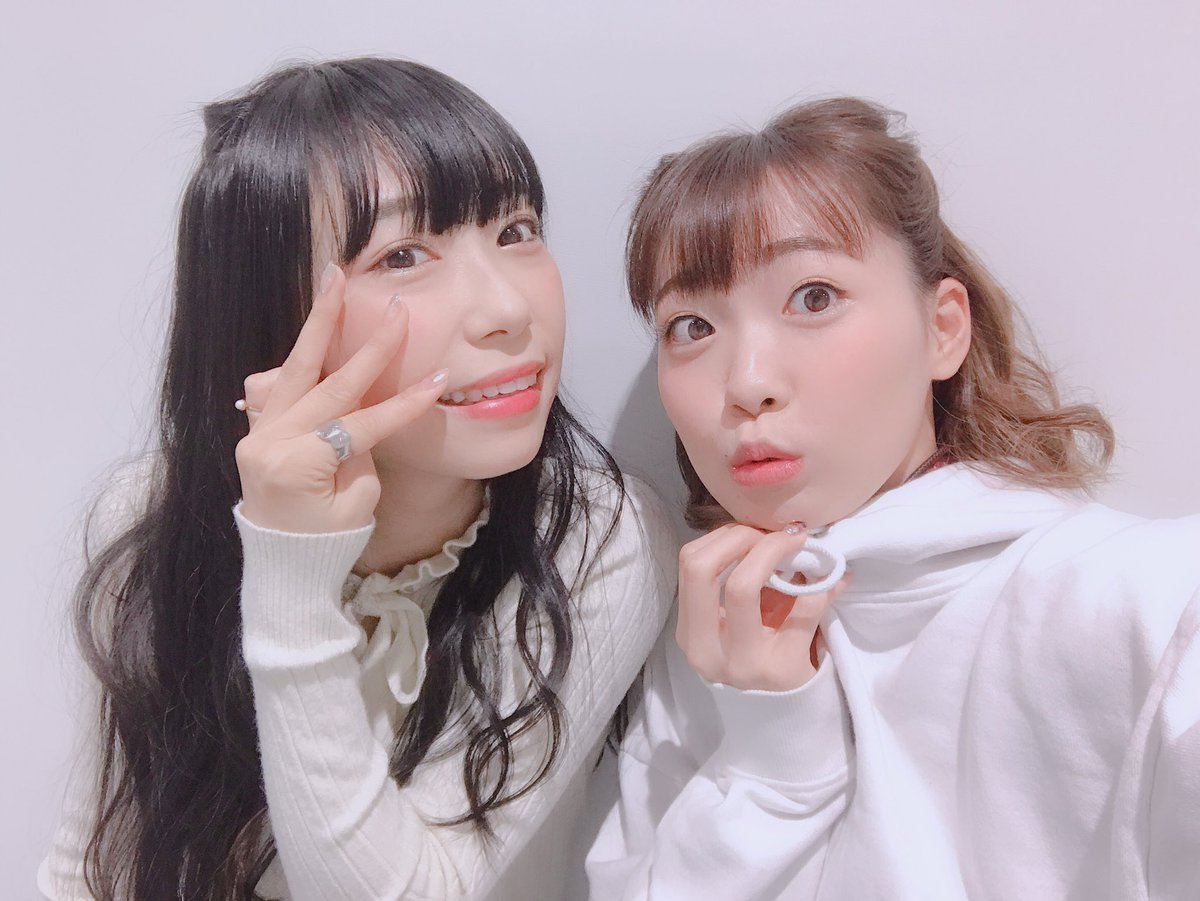 Aikyan_'s tweet photo. ちなみに今日はしゅかに偶然会いました。そして偶然髪型被った。にゃあ。 https://t.co/AXGlBQe4r9