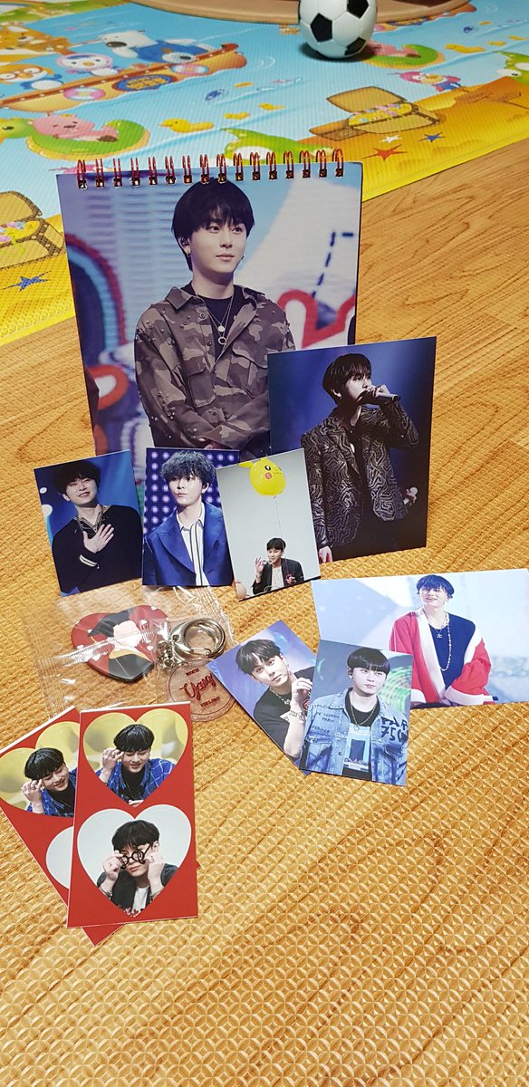 <a href="/yongtime1219/">12시19분</a>

인증이 늦었어요-^^ 올해도 너무 이쁘고 주녕이 멋찐 사진 감사해요!
잘 사용할께요♡