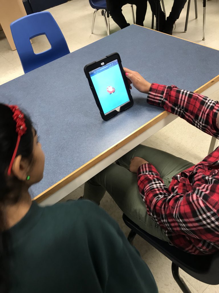 Mrs_V_Masi's tweet image. Thank you @Mrs_Snell03 for organizing these #hourofcode #weekofcode activities!! @BalmoralDrivePs