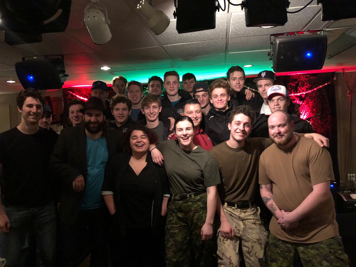 SsideCapitals's tweet photo. A great night for our annual Christmas Feast @b2restaurant thanks to the cast for a great show, meal, and lots of laughs! #OurCommunityTeam https://t.co/Bpeg6Qa9ed