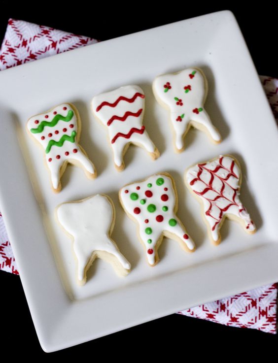 SageDentistry's tweet photo. Yummy! You think Santa would like these cookies?! #santacookies #dental #sagedentistryaustin https://t.co/9wEA6pcHA6