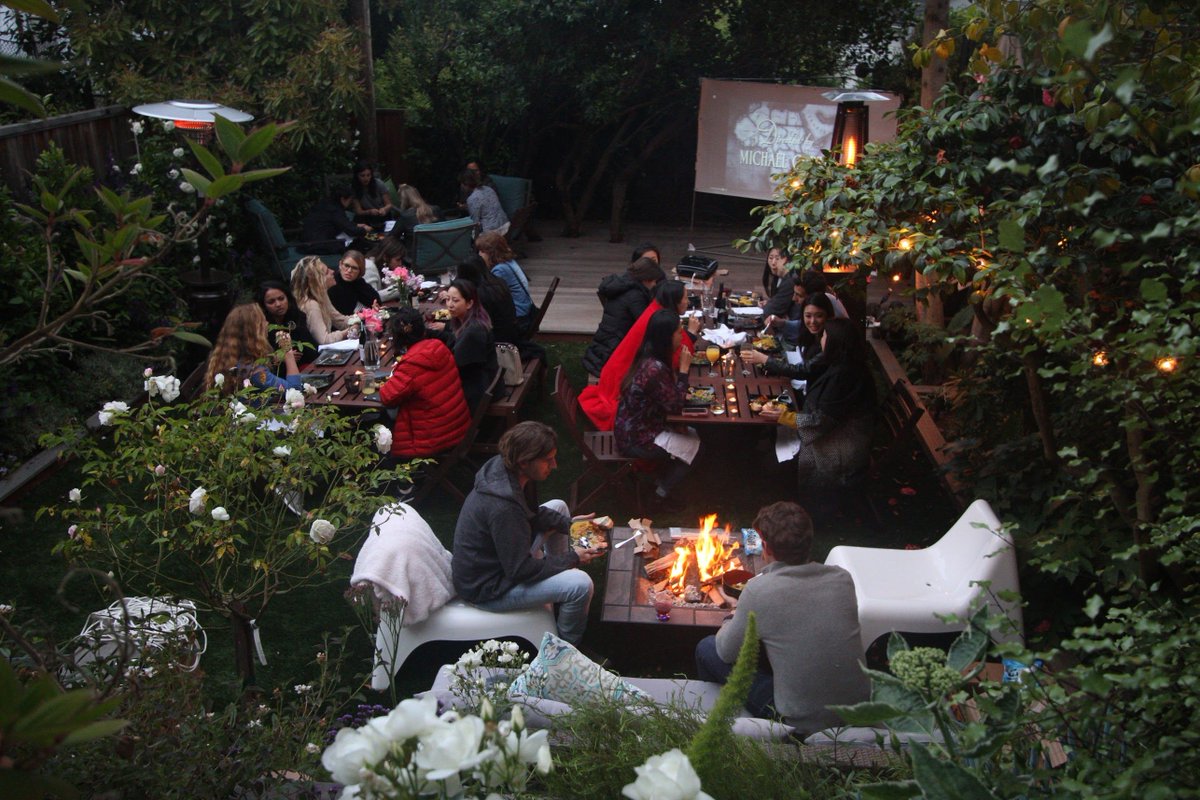 What an amazing thing to see...well done <a href="/JonnyCPrice/">Jonny Price</a> and the @wefunder team! "Build your startup in SF alongside kick-ass immigrant founders" buff.ly/2UktWs6