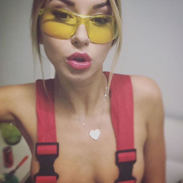 TequilaKatrin's tweet photo. #Workgirl Короче не могу остановится, сильно понравился этот образ 😅😈
#boobs #hot #sexy #shoting #prague #shoot #selfie #girl https://t.co/xVlyAYbmvM