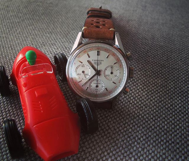 mikaruottinen's tweet photo. Wanna race? #heuer #tagheuer #heuervintage #vintageheuer #heuercarrera #vintageheuercarrera #carrera #vintagewatch #watchporn #2447t #2447 #grailwatch #vintagechrono #valjoux72 #carrera55 #qualitycomesfirst #itisallaboutquality #polyback #racingwatch #fabsuisse https://t.co/Tb89YtoaQs