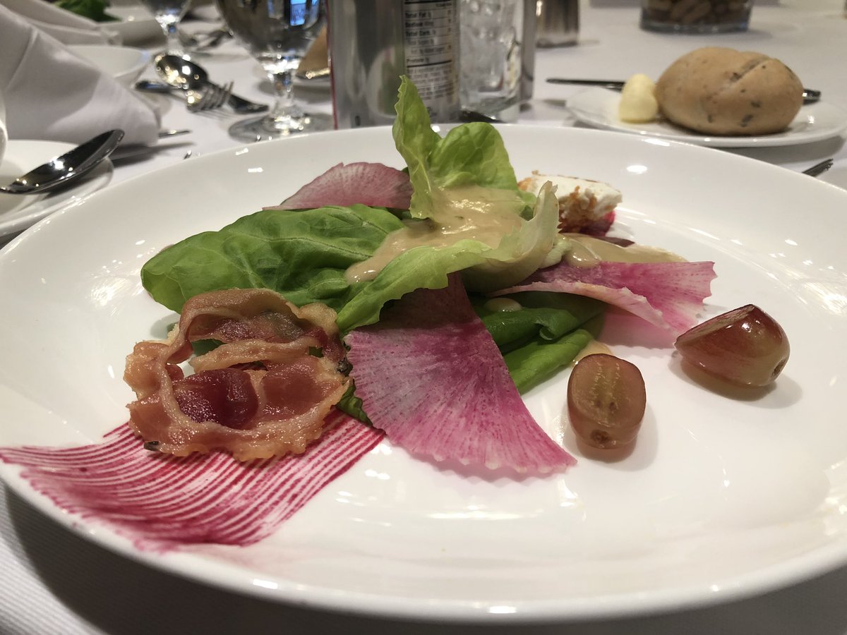 pnutsusa's tweet image. Enjoying the salad with peanut dressing at our Member Luncheon, sponsored by the American Peanut Shellers Assn. #2018APCWC #APC2018