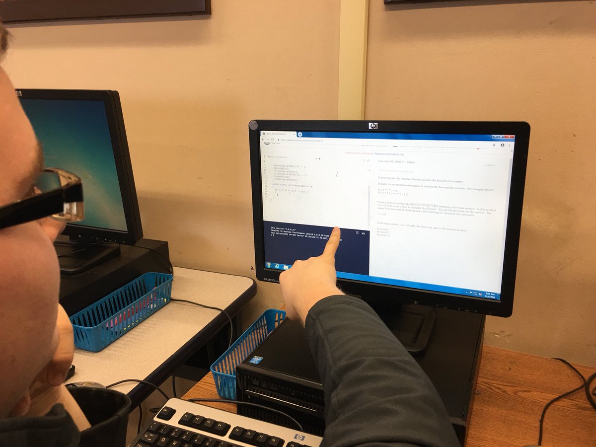 FRPSsupt's tweet photo. Did you know that @frps_durfee will have over 600 #Hilltopper scholars complete the #HourOfCode @codeorg @massupt #mapoli @MassEducation @GirlsWhoCode @hourofcode #hourofcode2018 https://t.co/47PVf7G5A8