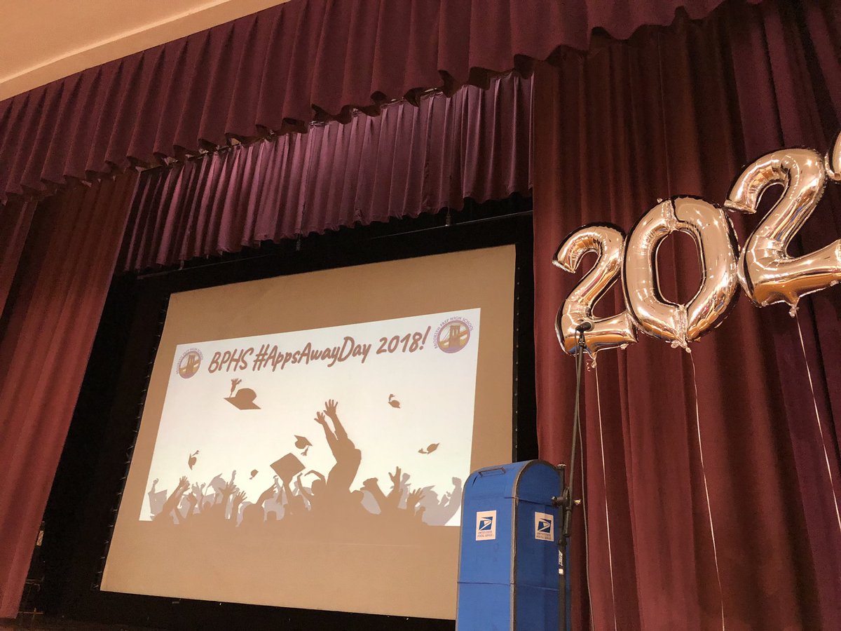 JaniceRossPOCL's tweet photo. So exciting. Seniors getting ready to mail their college applications stay tuned....... https://t.co/rkbli8snfT