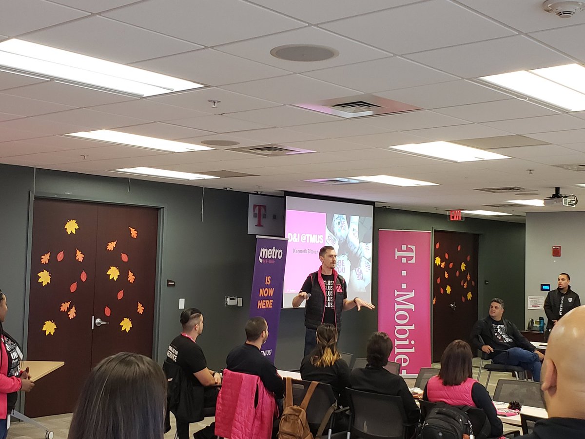 JoyIMunoz's tweet image. Kicking off SFL #MultiGen Day with our amazing D&amp;amp;I Council #BeYou #AreYouWithUs @RJGomezIII @bnash001 @KenBittner @TrishFowlerFL @lepalacios @HolliMartinez1 @Anidem101