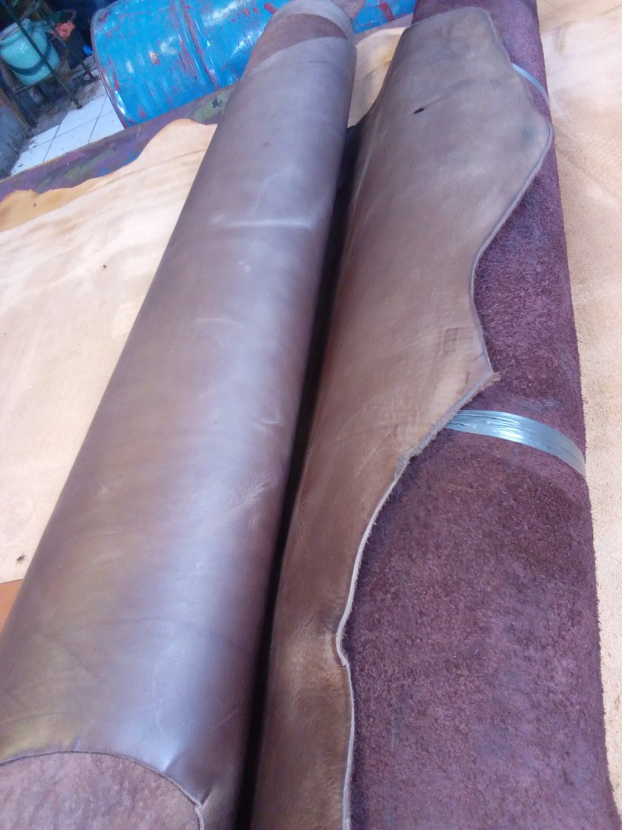 moentaharyoni's tweet photo. #kulitsapi#bagleather#crazyhorse#leathers#kulitsapiasli#pengrajinkulit https://t.co/Ad1ci1Pynx