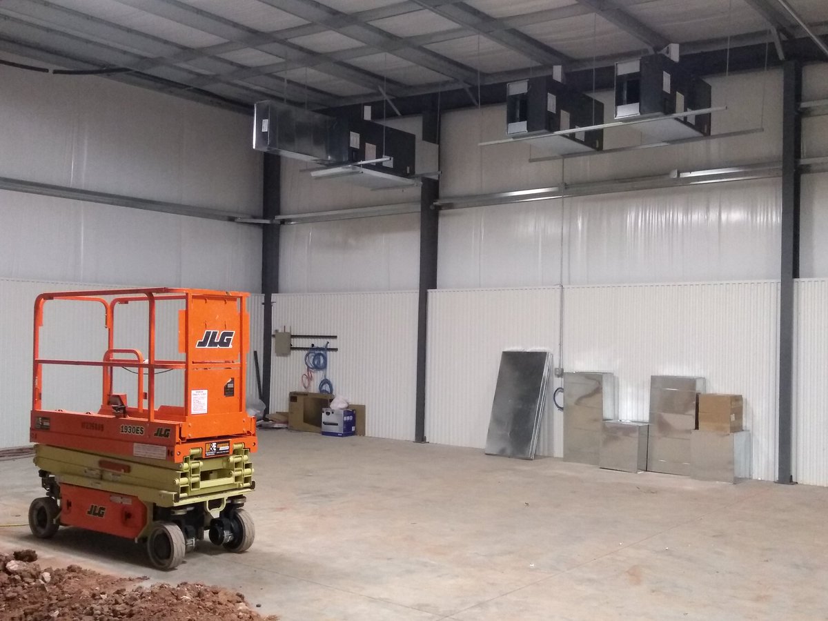 ArbuckleFarms's tweet photo. HVAC going up. Praying that lights go on by 1/1/19. https://t.co/BLeHe0xEgl