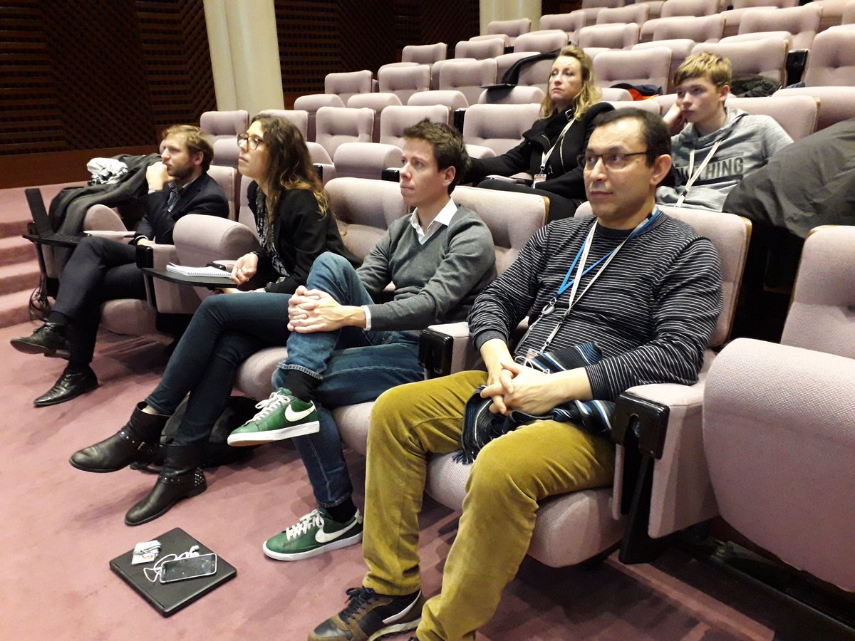 Construction4_0's tweet photo. 3 groupes d'étudiants de @Centralelille présentent à l'équipe open innovation de @Bouygues_C leurs idées pour #robotiser la #construction https://t.co/eOI7avaTaf