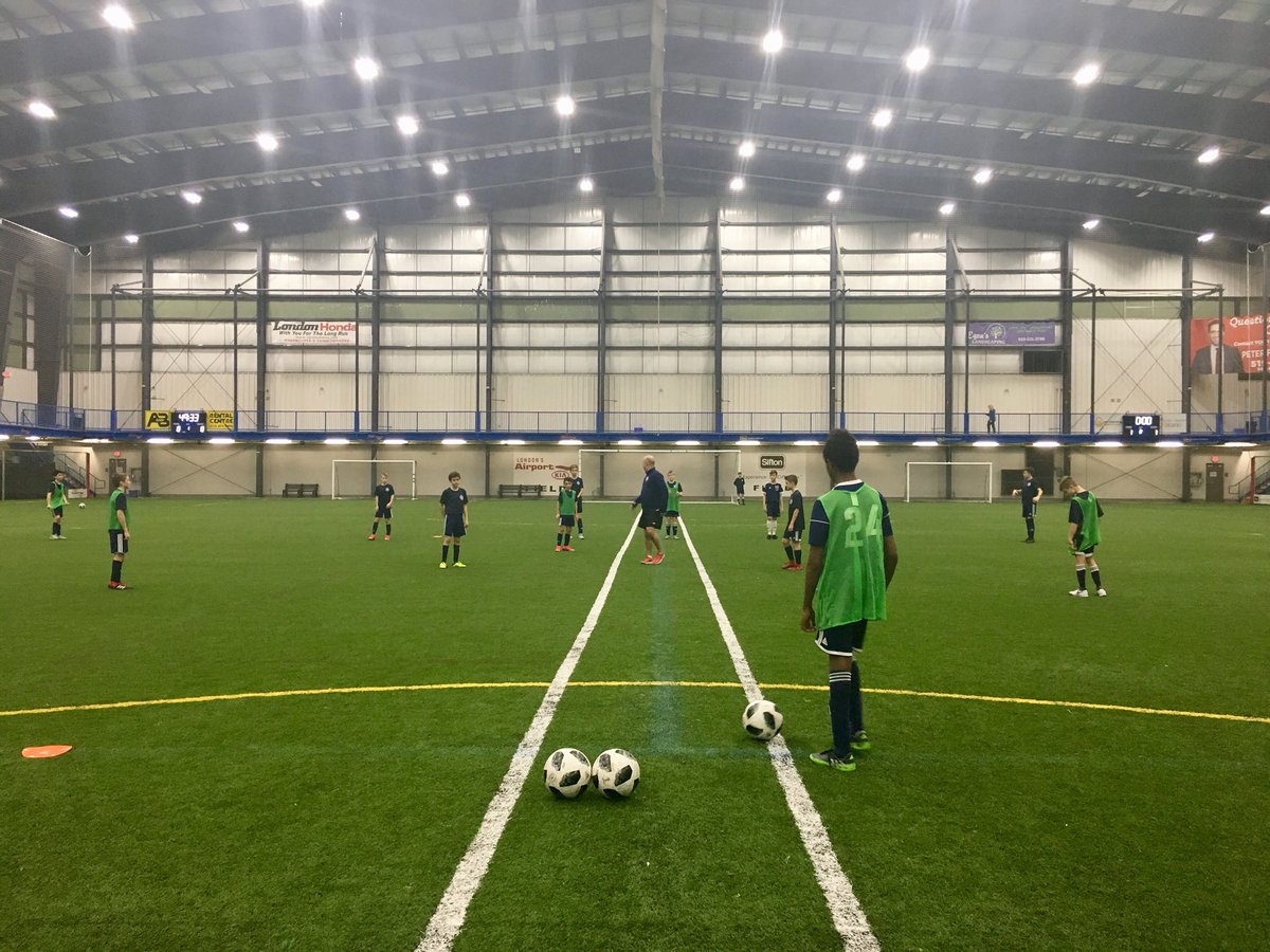 #whitecapslondon 2006 #OPDL Boys and Girls had a great session yesterday working on Improving on building out of the back! 👍🏼
Is it season yet?
@WhitecapsYouth #lndont @whitecapslondon #playerdevelopment