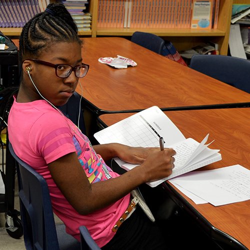 BeyondLimitsMG's tweet image. We absolutely love what we do. Everyday we get an opportunity to work with students and help them to tell their stories. Show these amazing individuals some love on this post right now. #StudioRecordingProgram #CPSTeens #Teamwork #BeyondLimitsMediaGroup #PushBeyondYourLimits