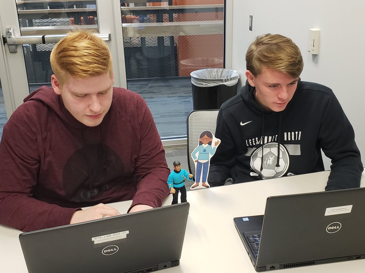 tsyoast's tweet photo. Cassie and Spock dividing up to help more students debug their code! @STAexcels @KCTechCouncil  #CSEdWeekKC https://t.co/Ax5Po5ZywI