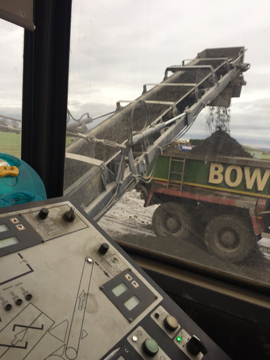 MinsterGroupLtd's tweet photo. Off the belt #recycled old roads into CGBM nothing to #landfill is the aim and a reduction in reliance on #quarries #futureproof #engineering #innovation 👍 https://t.co/uOehQVXEsA