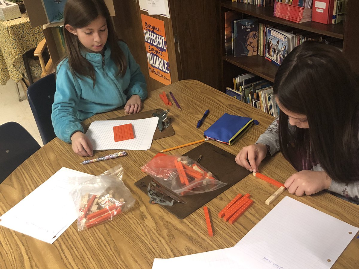 CarenMarkt's tweet photo. Learning to use area models to multiply can be challenging - but these mathematicians are tackling their differentiated tasks head on and finding success! Love the use of all their resources - including interactive notebooks!  @bakerelembears #JourneytoAWE https://t.co/Sl5qS9aYio