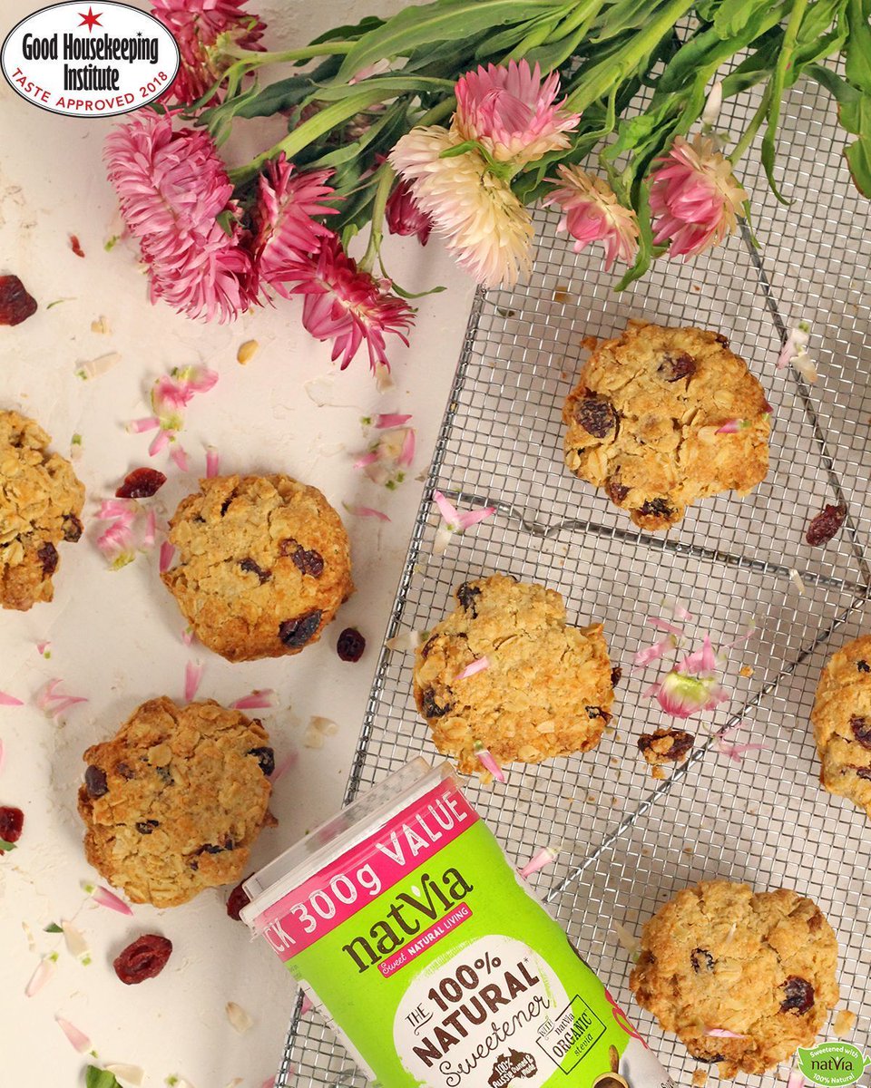 natviauk's tweet photo. Cookies in 20 minutes? Game-on. With this Cranberry Oat #Cookie recipe, you’ll be munching on delicious sweets in no time!

Get the recipe: https://t.co/rt4SRG9zdG https://t.co/cLIIoh8nNE