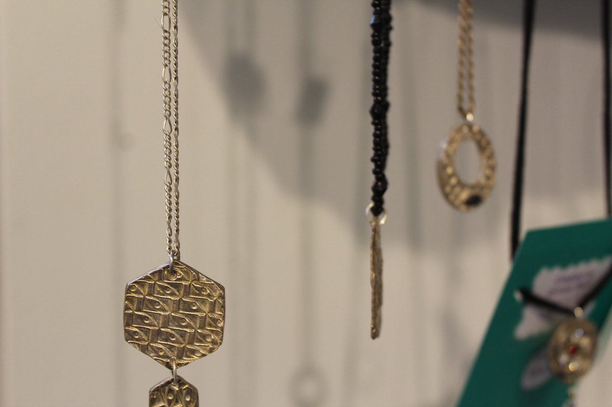 ClayArtCenter's tweet photo. Jewelry lovers rejoice! Stop by The Shop at CAC and see all of the one-of-a-kind jewelry for sale 🎁
#Westchester #ShopLocalArtistsWeek https://t.co/gLWznQjZLa