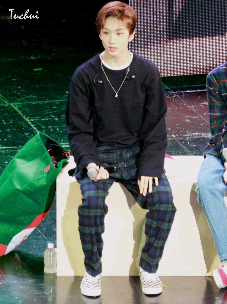 wodofkcn's tweet photo. 181204 DREAM SHOW
#NCT_DREAM #엔시티_드림 
#JISUNG #지성 https://t.co/m9YuRyQQUi