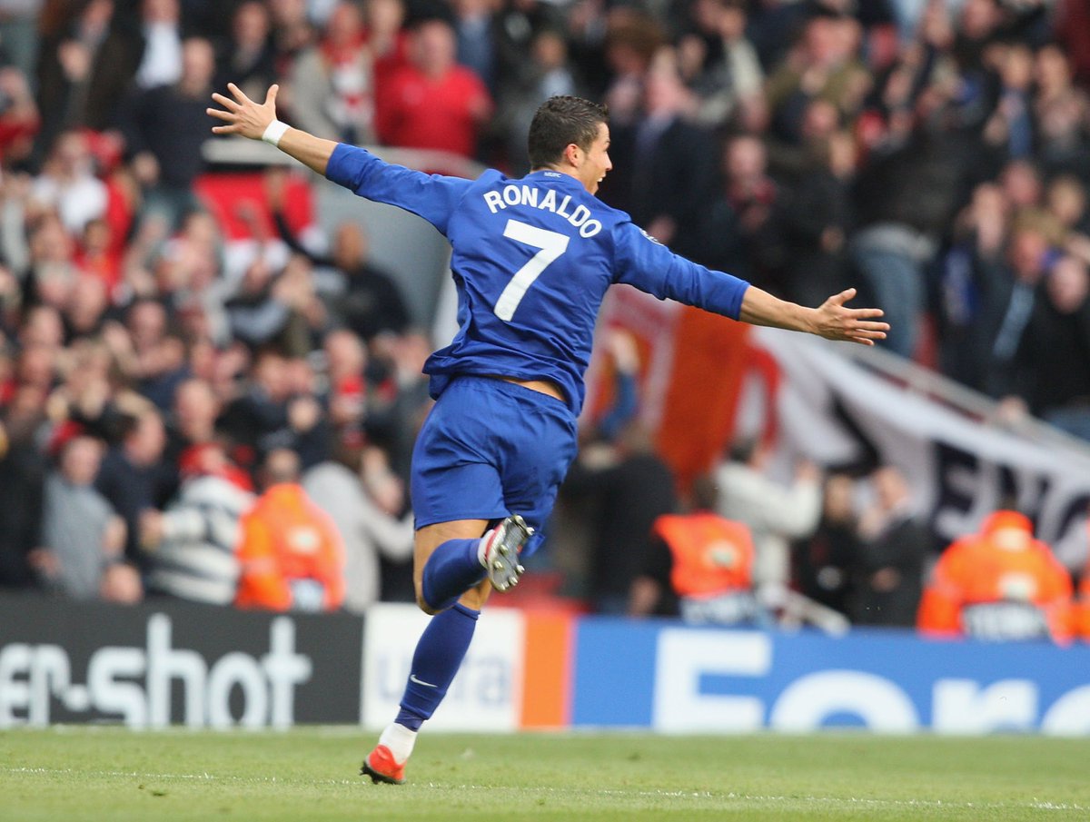 ๐ด Cristiano Ronaldo at Manchester United:
๐ 292
โฝ๏ธ 118
#UCL #ThrowbackThursday