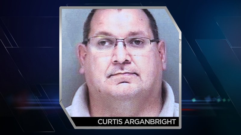 CitizenTruth_'s tweet photo. Police Officer Who Raped Handcuffed Woman Gets Only 90 Days in Jail #badcop #corruptpoliceofficers #CurtisLeeArganbright #policerapeswoman https://t.co/jna2qoDBgZ https://t.co/4YlrqMwiGF