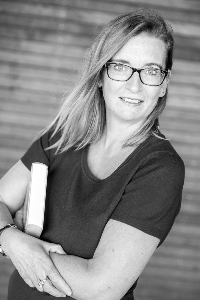 De schrijfcoach voor Toscane is bekend!
Van 8 tot 12 april 2019 vindt er in Toscane een B&amp;B schrijfweek plaats. B&amp;B-leden komen bij elkaar om te schrijven aan hun boek, artikelen, website of blogs.
Claudine Hogenboom is de schrijfcoach die deze week zal begeleiden.